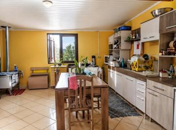 Casa · 70m² · 3 Quartos · 1 Vaga · Casa 3 dormitórios, cozinha, sala, banheiro e 1 vaga coberta aceita financiament