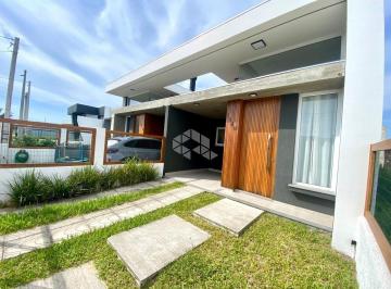 Casa · 78m² · 2 Quartos · 1 Vaga · Casa com 2 dormitórios, sendo 01 suíte, 01 banheiro social, com pátio e churrasqueira