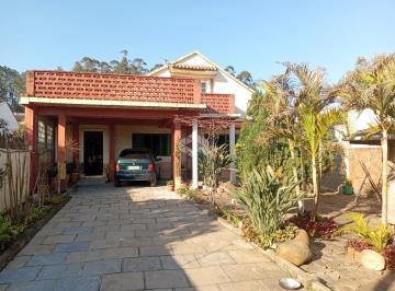 Casa · 281m² · 3 Quartos · 1 Vaga · Casa a venda de 3 dormitórios com suíte,à venda no Dom Antônio Reis, Santa Maria