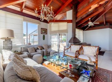 Apartamento · 160m² · 3 Quartos · 2 Vagas · Cobertura na Hilário Ribeiro, com vista panorâmica e um por do sol espetacular, com 3 dormitórios, s