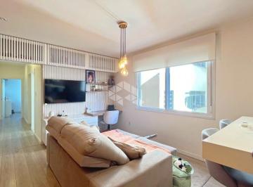 Apartamento · 77m² · 2 Quartos · Apartamento 2 quartos reformado e mobiliado no Menino Deus