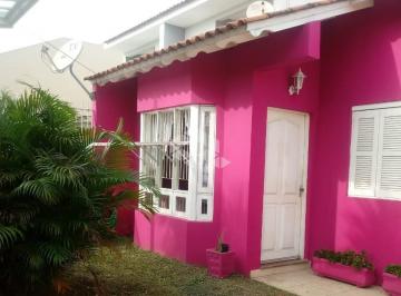 Casa · 86m² · 2 Quartos · 2 Vagas · Casa com 2 dormitórios / 2 vagas e piscina
