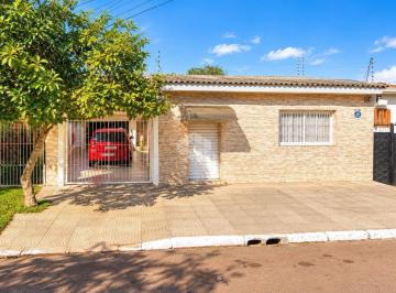 Photo 1 · Sobrado com 3 dormitórios, piscina e 2 vagas no bairro Niterói