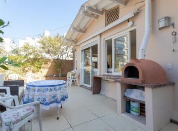 Apartamento · 110m² · 3 Quartos · 2 Vagas · Cobertura com três quartos e duas vagas, no Mont Serrat