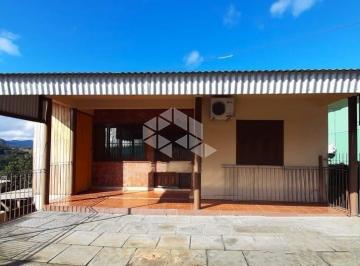 Casa · 160m² · 3 Quartos · 2 Vagas · Terreno com três casas no bairro São João