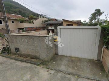 Casa · 140m² · 3 Quartos · 2 Vagas · Casa com 3 quartos na Armação do Pântano do Sul