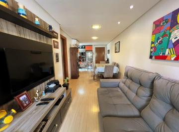 Apartamento · 77m² · 3 Quartos · 1 Vaga · Apartamento Semimobiliado a venda de 03 dormitórios com suite no Bairro Pio X em Caxias do sul