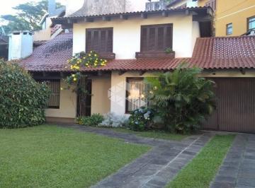 Casa · 218m² · 3 Quartos · 2 Vagas · Excelente casa 3 quartos/ dormitórios sendo 1 suíte Ipanema