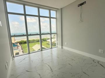 Apartamento · 82m² · 2 Quartos · 2 Vagas · Apartamento frente mar com dois quartos no Mariscal em Bombinhas SC