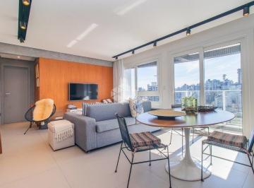 Apartamento · 75m² · 2 Quartos · 2 Vagas · Apartamento mobiliado de 2 quartos e 2 vagas de garagem no bairro Petrópolis