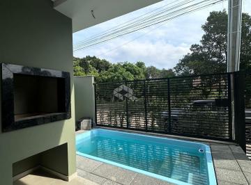 Casa · 104m² · 3 Quartos · 2 Vagas · Casa sobrado três quartos com piscina em Mariscal Bombinhas SC