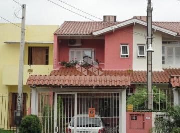 Casa · 140m² · 3 Quartos · 2 Vagas · Otima casa no Portal do Guaruja com piscina
