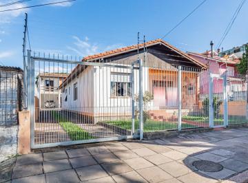Casa · 254m² · 3 Quartos · 2 Vagas · Casa térrea 3 dormitórios na Tristeza em frente Colégio Mãe de deus