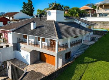 Casa · 211m² · 3 Quartos · 2 Vagas · Casa com 3 dormitórios sendo 1 suíte no bairro Floresta em Estância Velha