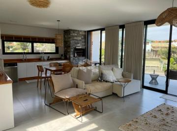 Casa · 188m² · 4 Quartos · 2 Vagas · Casa em Condomínio, com 4 dormitórios, 2 vagas cobertas, 187,50 m² de área construída, no bairro Mor