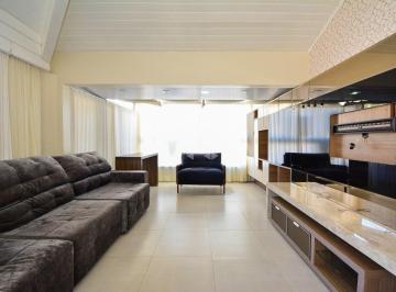 Apartamento · 162m² · 4 Quartos · 1 Vaga · COBERTURA ESPETACULAR COM 4 QUARTOS CHURRASQUEIRA VISTA PANORÂMICA E 1 VAGA NO CENTRO DE FLORIANÓPOL