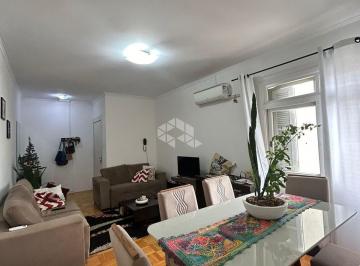 Apartamento · 54m² · 1 Quarto · Apartamento amplo de um dormitório no coração do centro histórico.