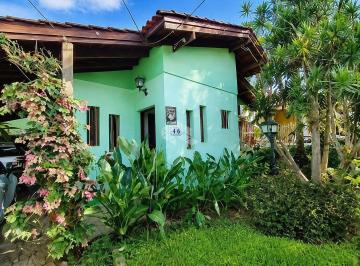 Casa · 290m² · 3 Quartos · 3 Vagas · Amplo Imóvel