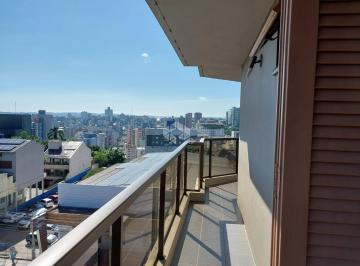 Apartamento · 140m² · 3 Quartos · 1 Vaga · Apartamento de três dormitórios na cidade alta.