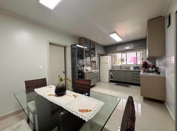 Casa · 170m² · 3 Quartos · 2 Vagas · Casa à venda no Universitário em Bento Gonçalves