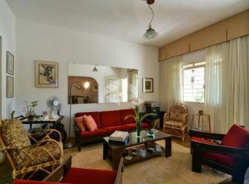 Casa · 161m² · 3 Quartos · 2 Vagas · OTÍMA LOCALIZAÇÃO NO CHACARA DAS PEDRAS!