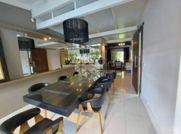 Casa · 323m² · 3 Quartos · 2 Vagas · Casa com 3 Quartos e 4 banheiros à Venda, 323 m² por R$ 1.490.000