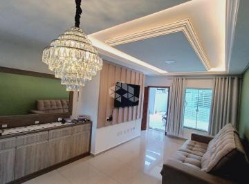 Casa · 123m² · 2 Quartos · 2 Vagas · Sobrando com dois dormitórios sento uma suíte no José Amandio em Bombinhas SC.