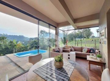 Casa · 284m² · 3 Quartos · 2 Vagas · Linda casa em terreno de 844 m²!