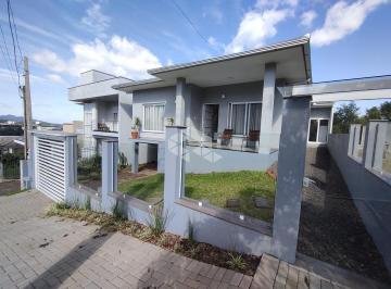 Casa · 229m² · 2 Quartos · 3 Vagas · Excelente imóvel no loteamento Carolina
