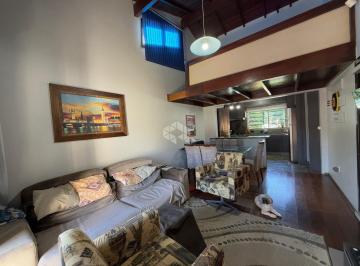 Casa · 155m² · 3 Quartos · 2 Vagas · Casa de 3 dormitórios com piscina!