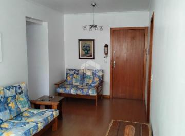 Apartamento · 62m² · 2 Quartos · 1 Vaga · Apartamento de 2 dormitórios reformado com elevador, zelador e aceita pets.