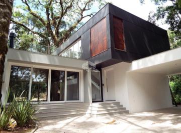 Casa · 345m² · 4 Quartos · 2 Vagas · Residencia em condominio de Gramado