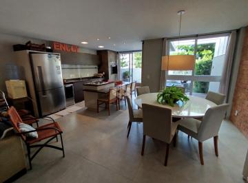 Casa · 119m² · 4 Quartos · 1 Vaga · Casa sobrado com piscina