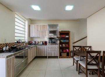 Casa · 235m² · 3 Quartos · 4 Vagas · CASA COM 235 M², 4 QUARTOS E 4 VAGAS DE GARAGEM NO BAIRRO SANTA TEREZA