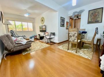 Apartamento · 88m² · 2 Quartos · Apartamento amplo á venda no Bairro Fátima