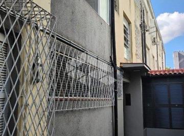 Apartamento · 72m² · 2 Quartos · Apartamento térreo de 2 quartos, 2 banheiros no bairro Menino Deus !