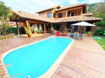 Casa · 265m² · 3 Quartos · 4 Vagas · Casa sensacional com vista para Lagoa da Conceição!