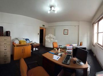 Comercial · 56m² · 2 Quartos · Ampla Sala Comercial no Centro