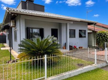 Casa · 113m² · 4 Quartos · 2 Vagas · Casa de 4 quartos (sendo 1 suíte) em condomínio fechado