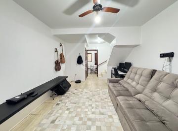 Casa · 67m² · 2 Quartos · 1 Vaga · Duplex com 2 dormitórios no Bonfim