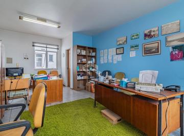 Comercial · 35m² · Sala comercial de frente com 35 m² no 4º Distrito de Porto Alegre - São Geraldo.