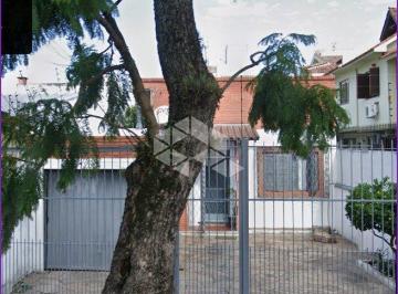 Casa · 70m² · 3 Quartos · 2 Vagas · casa 2 dormitórios,2 banheiros,2 vagas. Bairro Camaqua