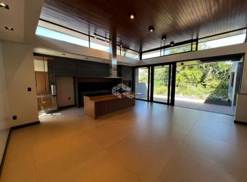 Casa · 235m² · 4 Quartos · 2 Vagas · Casa de Alto Padrão no condomínio Figueiras