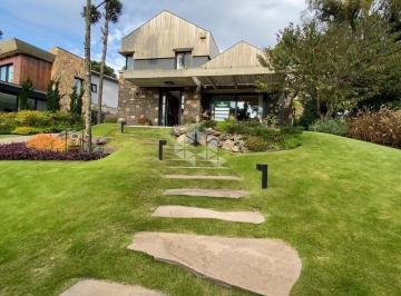 Casa · 308m² · 3 Quartos · 2 Vagas · Casa 3 suítes, 308m² privativos, no Condomínio Aspen Mountain, em Gramado
