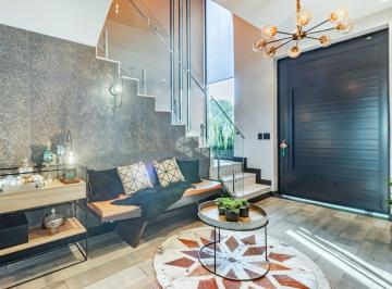 Casa · 330m² · 3 Quartos · 2 Vagas · CASA COM GARDEN E PISCINA NO CONDOMÍNIO BUENAVISTA