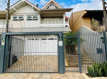 Casa · 175m² · 3 Quartos · 2 Vagas · Casa de 175m², com 3 dormitórios, sendo 1 suíte master, bairro São José, São Leopoldo.