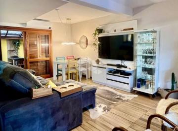 Casa · 155m² · 3 Quartos · 2 Vagas · Casa com 3 dormitórios, suíte, hidromassagem e vista panorâmica, zona Sul.