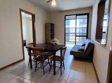 Apartamento · 48m² · 1 Quarto · 1 Vaga · Apartamento de 1 quarto com vaga de garagem semi-mobiliado à venda no centro de Santa Maria