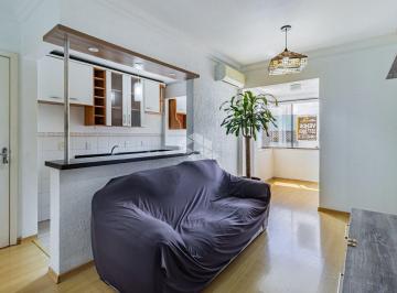 Apartamento · 55m² · 2 Quartos · Apartamento de 2 dormitórios, sacada com churrasqueira no Bairro Humaita