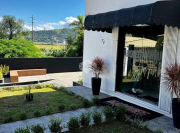 Casa · 207m² · 5 Quartos · 1 Vaga · CASA MISTA RESIDENCIAL E COMERCIAL COM 5 DORMITÓRIOS SENDO 1 SUÍTE E VAGA NO SACO DOS LIMÕES FLORIAN